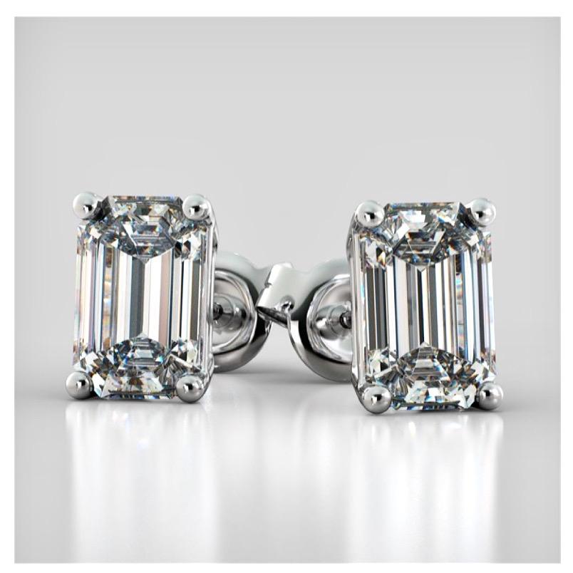 Everyday diamond stud earrings showcasing the refined luxury of lab-grown diamond engagement rings Boca Raton.